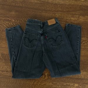 Levi’s High Loose Taper Fit Jeans - 25